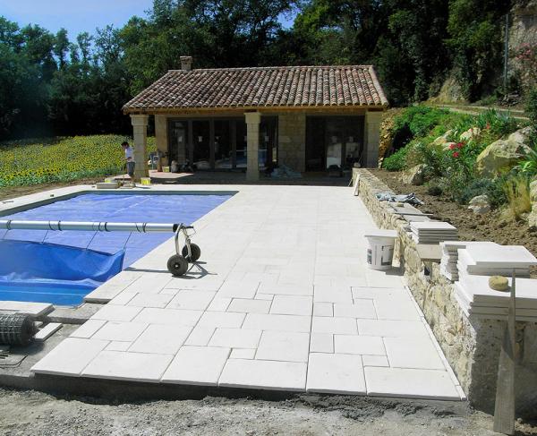 Plage de piscine